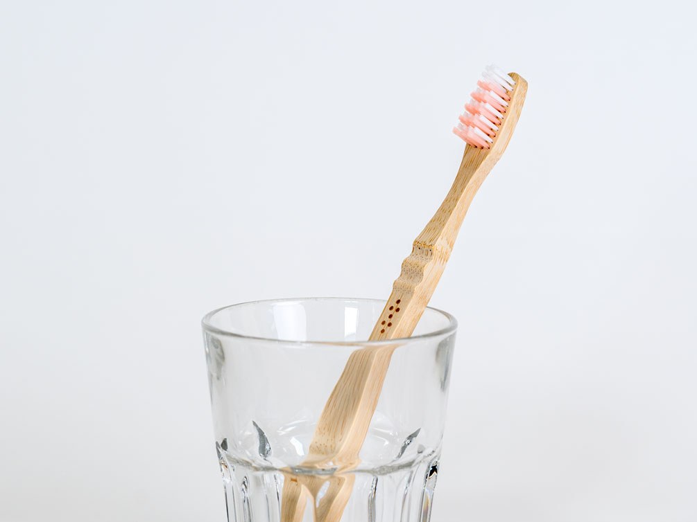 Vegane Zahnbürste aus Bambus und Rizinus